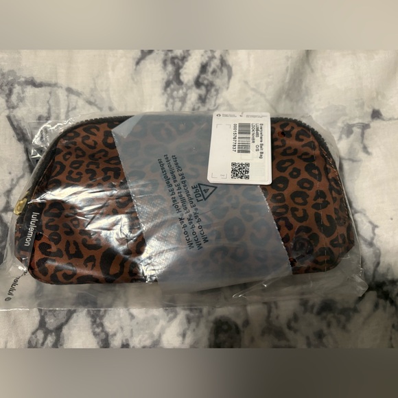 cheetah lululemon belt bag lululemon athletica | Bags | Lululemon Belt Bag L Leopard
